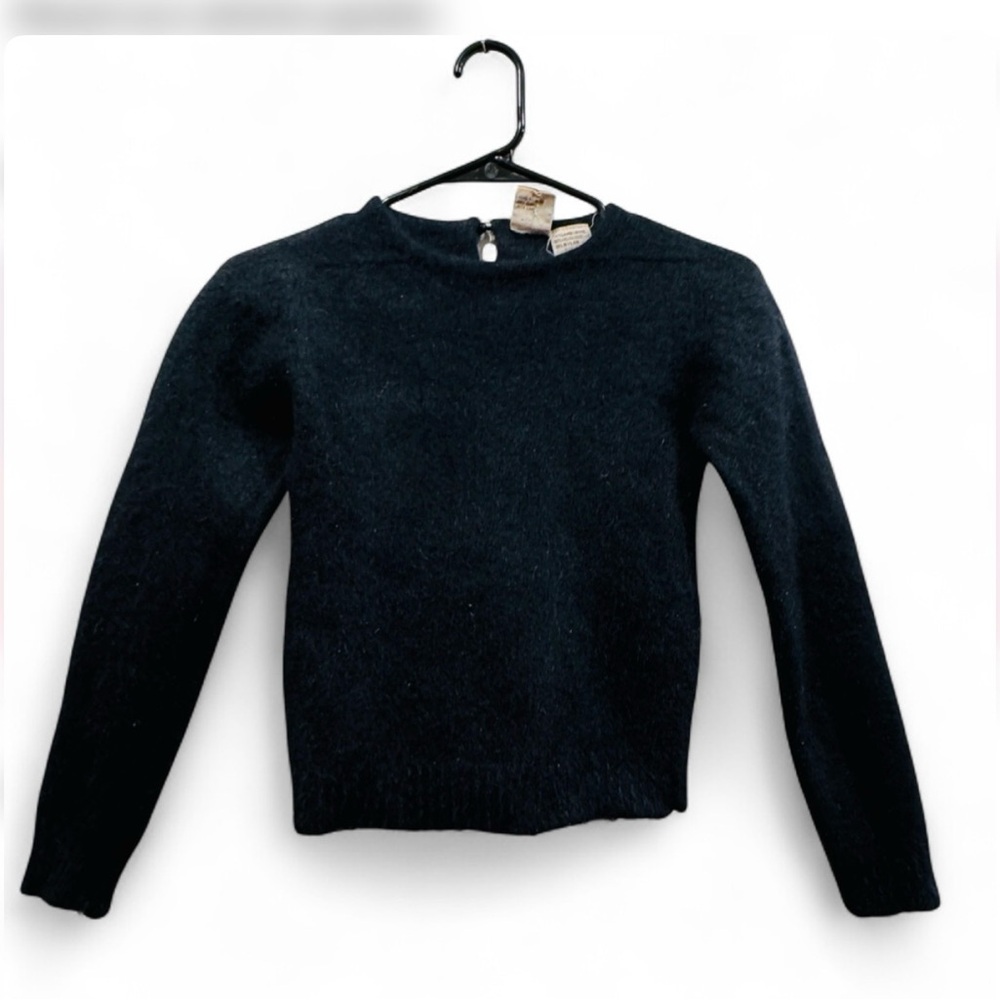Vintage IQ Black Fuzzy Sweater Soft Angora Lambswool Blend M Retro 90s luxury